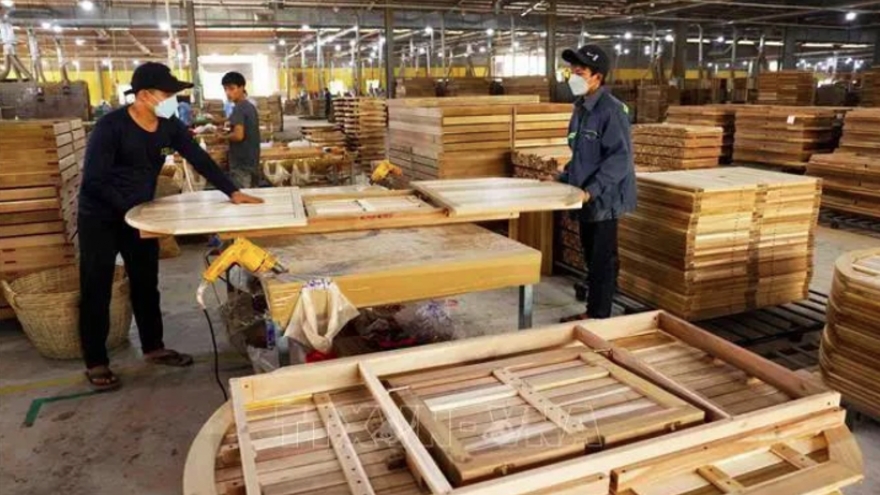 Wood exports poised to exceed target despite market challenges